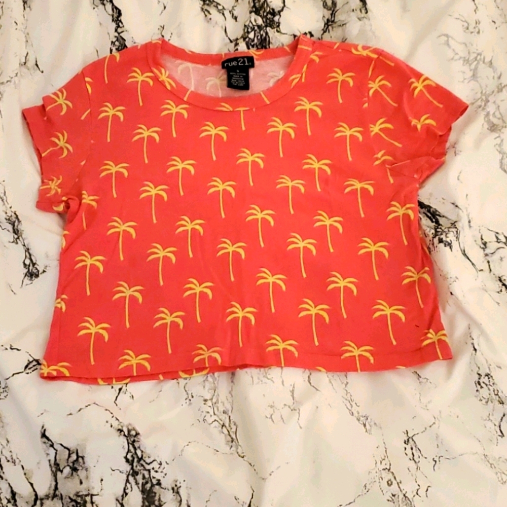 Cropped tee